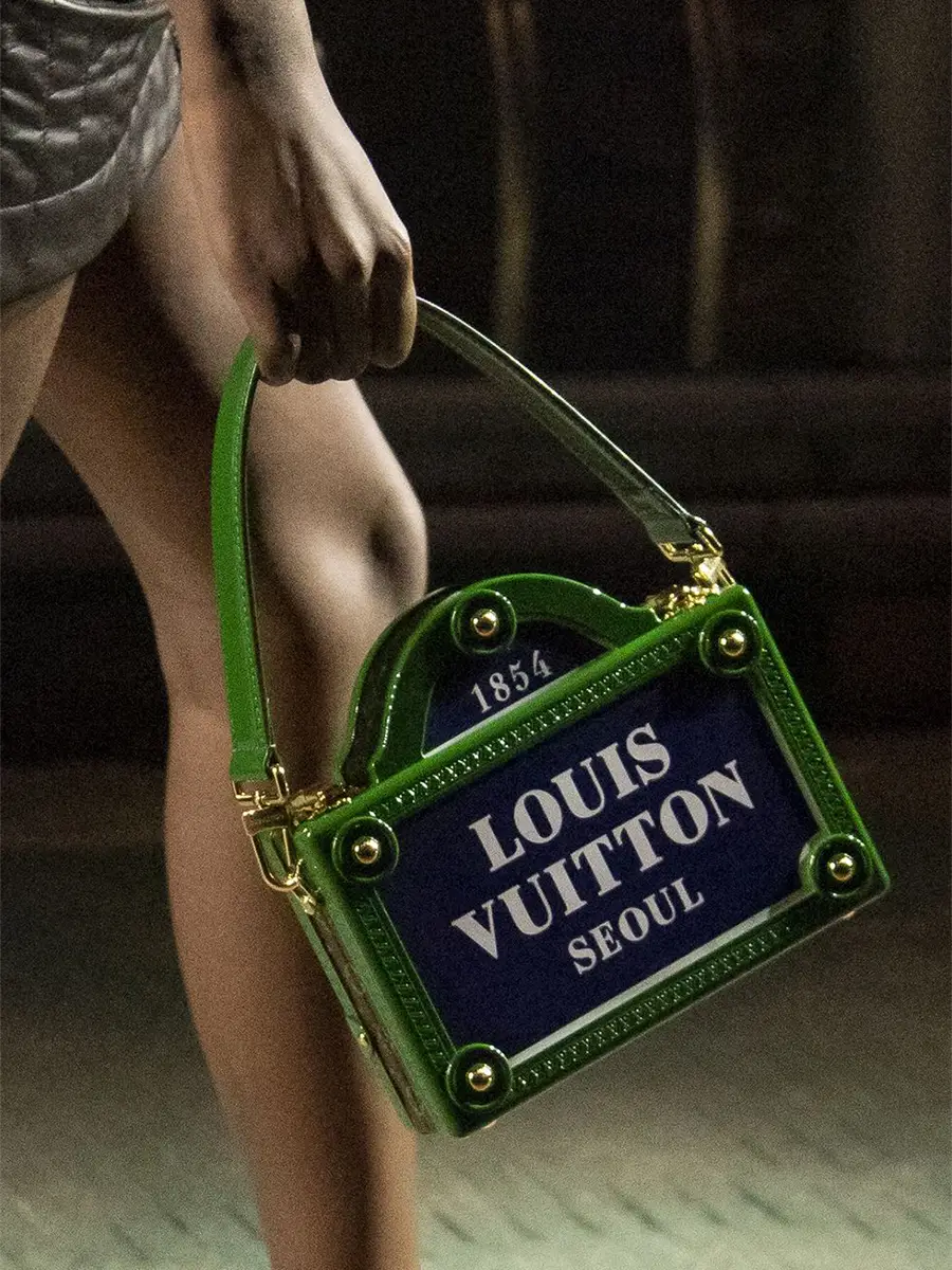 Louis Vuitton bag Seoul